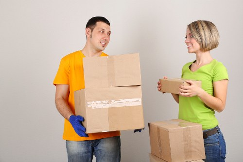 Professional Shoreditch man and van loading boxes