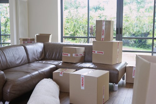 Urban moving truck service in Shoreditch for efficient local relocation